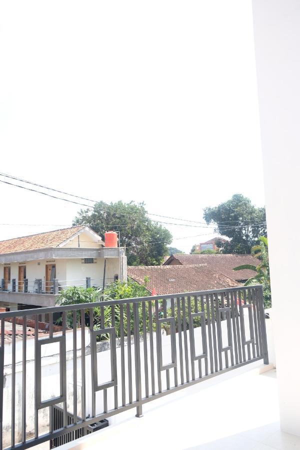 Guest house Grownicle Living Syariah 3*